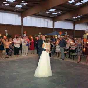 Brautpaar tanzt zur Musik von DJ CMO in Paderborn